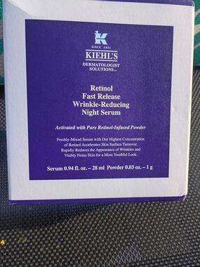Kiehl's Retinol Fast Release Wrinkle-Reducing Night Serum - Purple & White